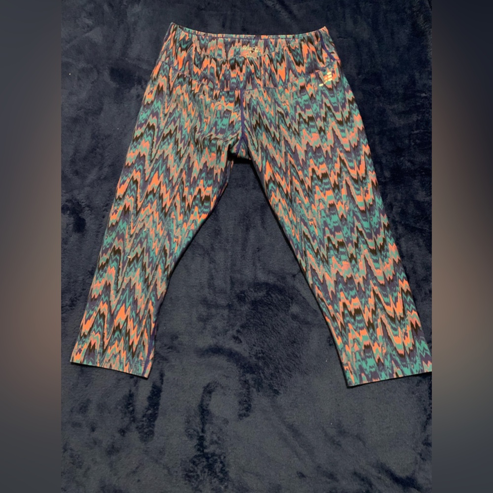 Women’s Capri Avia Leggings